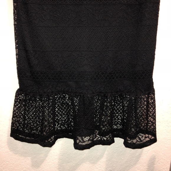 Lace Dress with ruffles - Picture 3 of 3